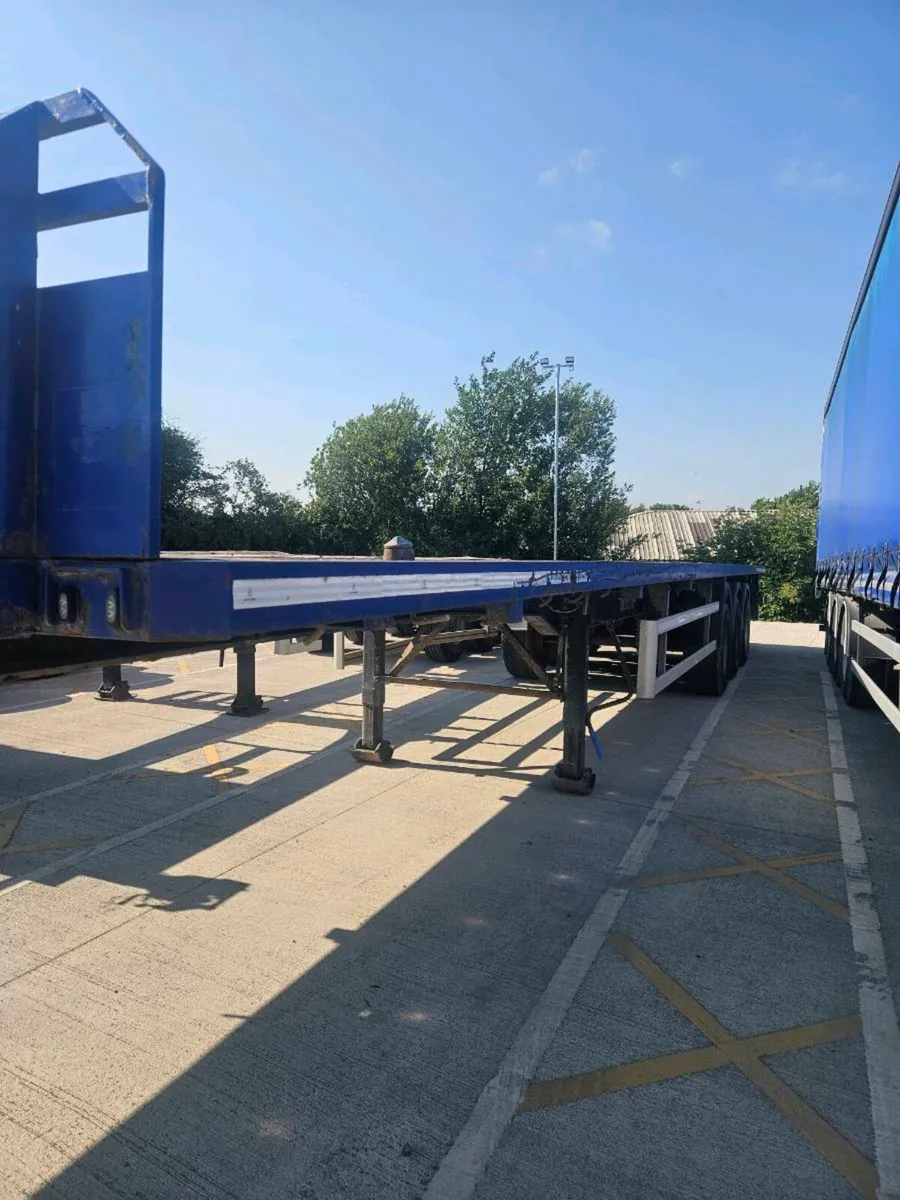 Flat bed - Image 1