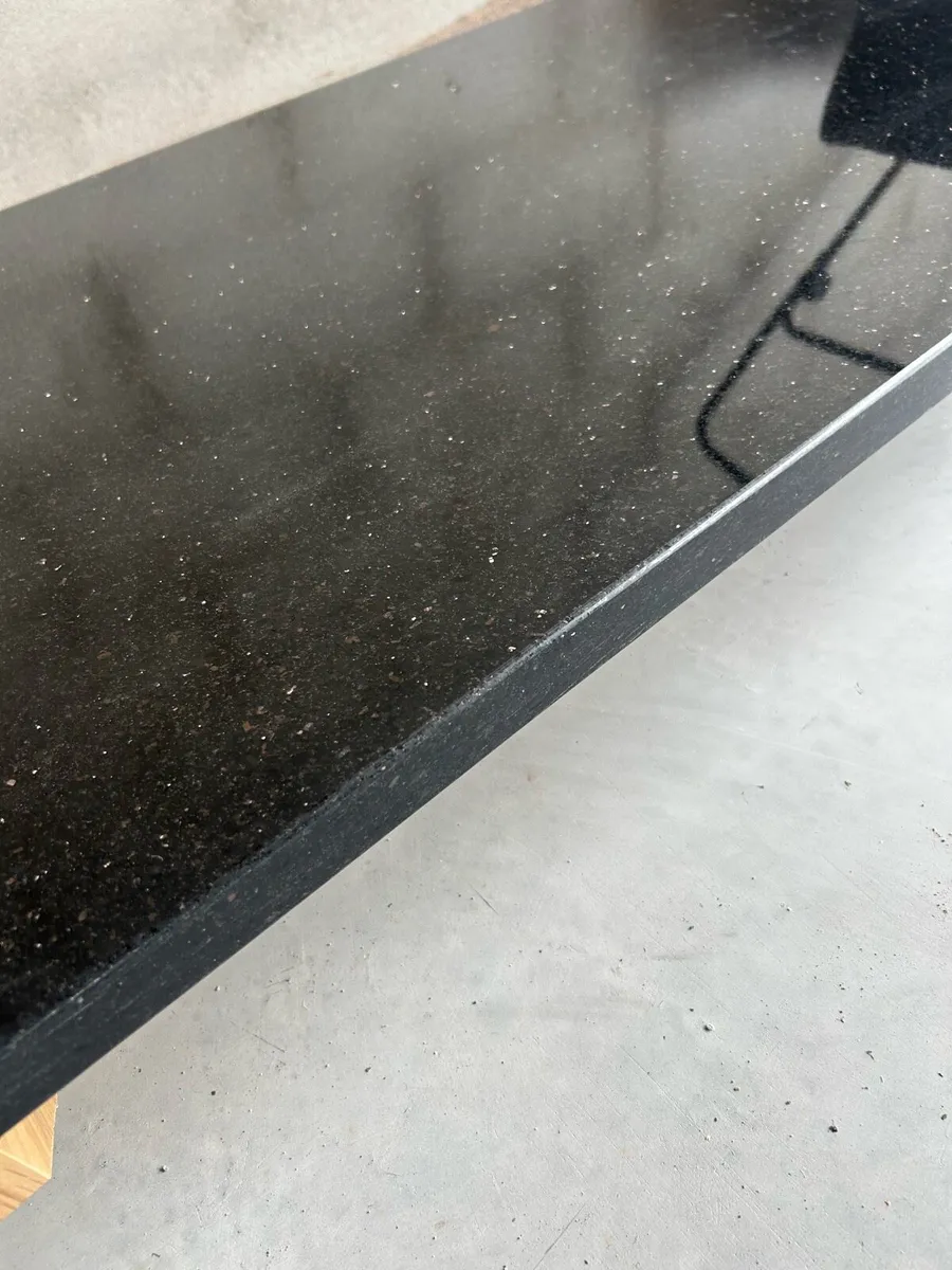 Granite worktop - Image 2