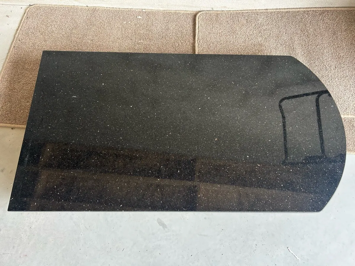 Granite worktop - Image 4