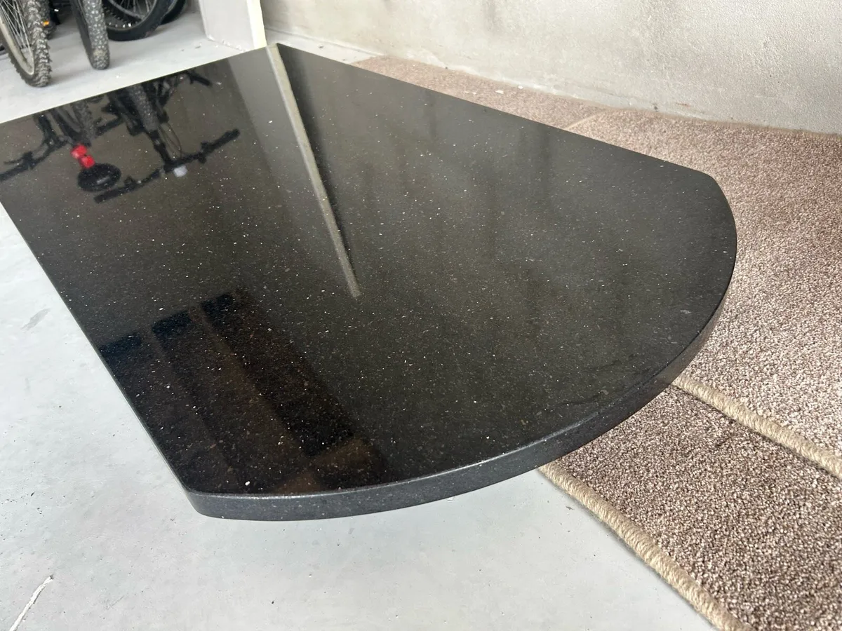 Granite worktop - Image 3