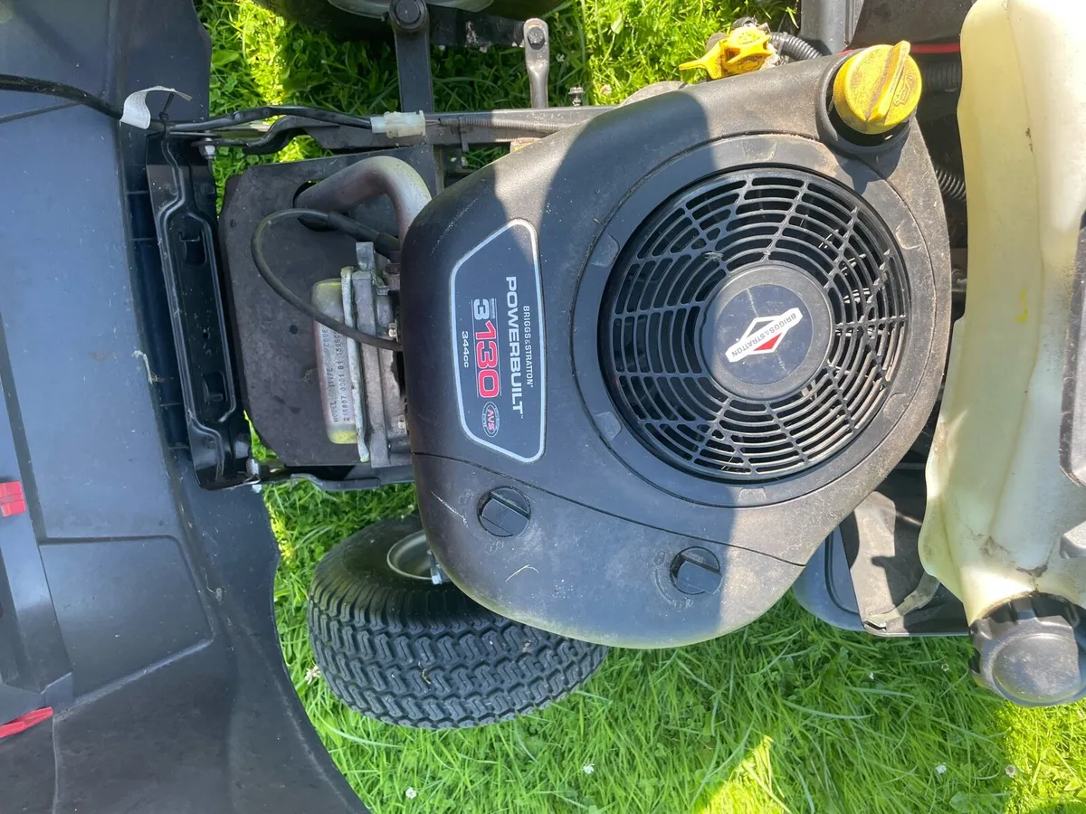 Ride on mower - Image 2