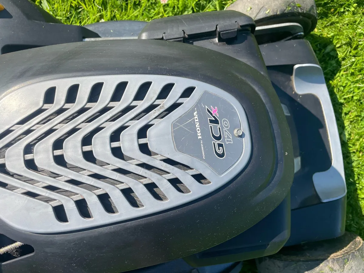Castlegarden mower for sale - Image 3
