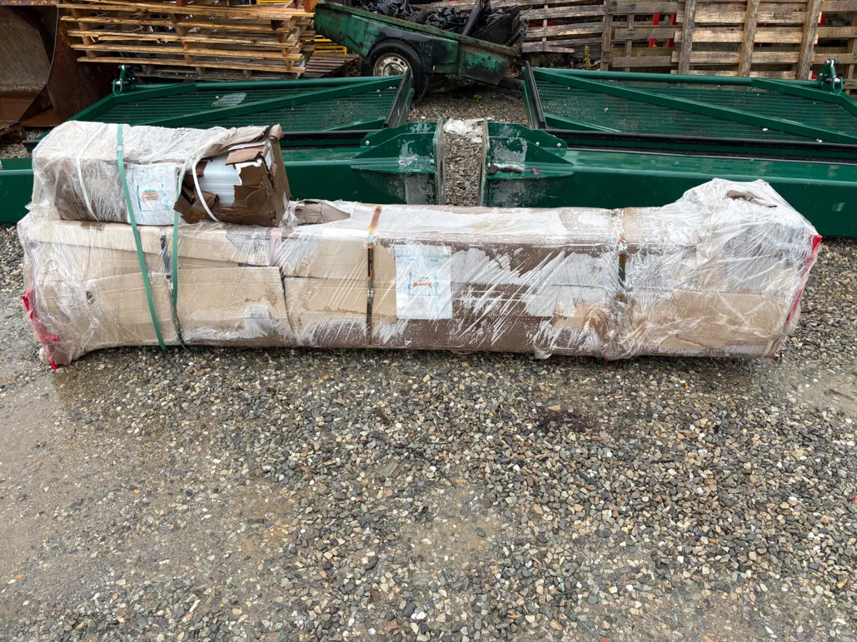 New/Unused HCHI 4 Ton Two Post Car Lift - Image 1