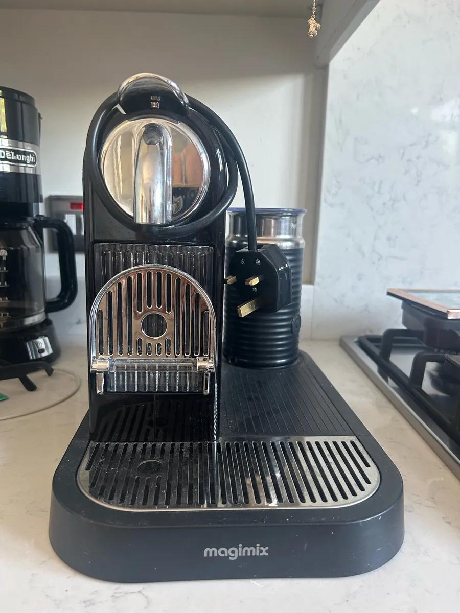 Nespresso Magimix with Milk Frother - Image 1