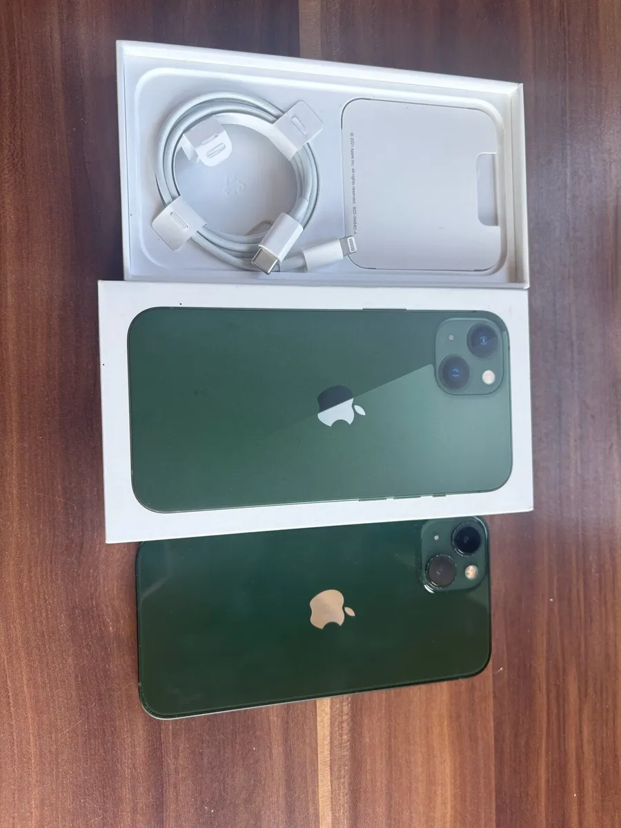 iPhone 13 - Image 4