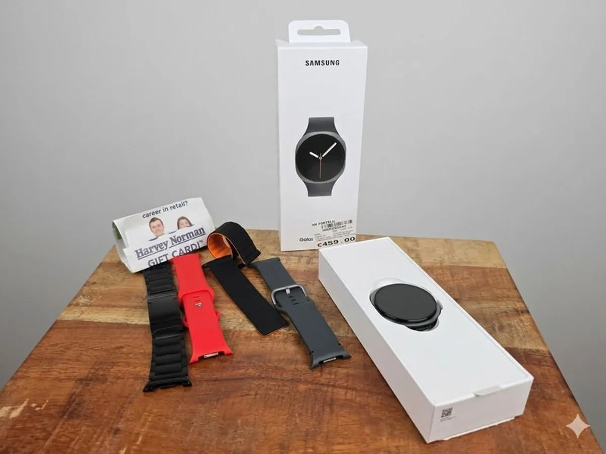 Galaxy Watch8 LTE 44mm with eSIM / 4G support. Only 5 months old, receipt and warranty included. - Image 2