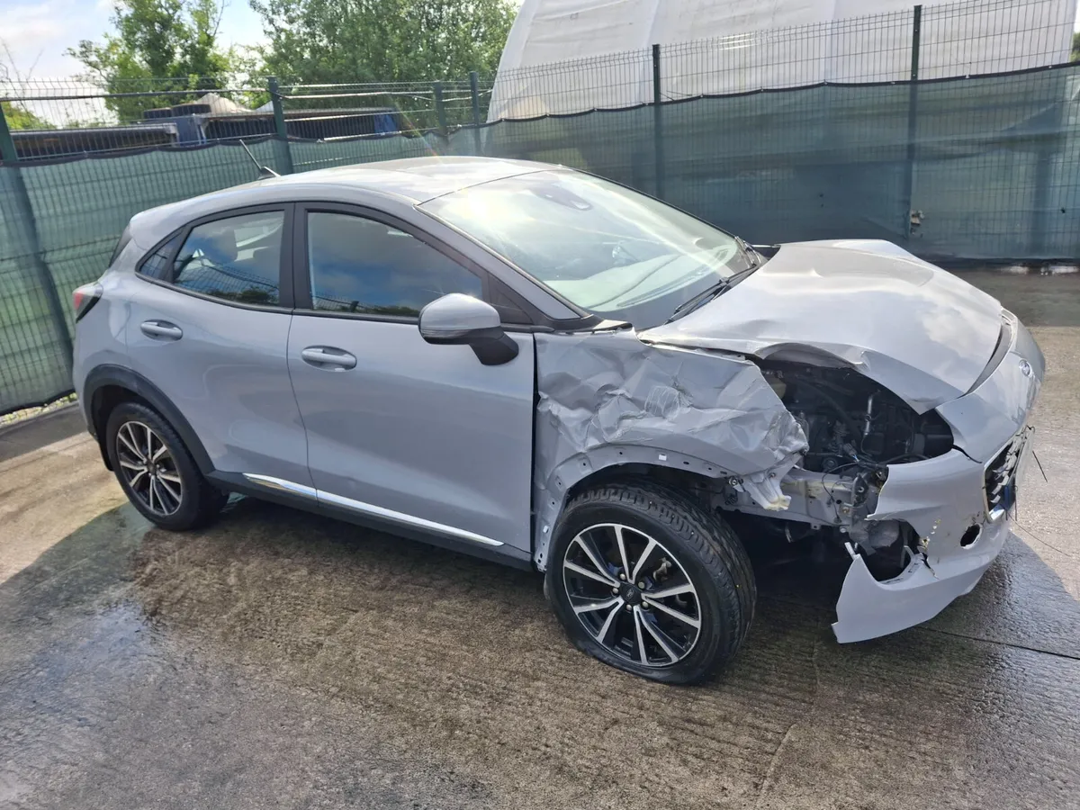 212 Ford Puma  Titanium  1.0 Petrol - Image 2