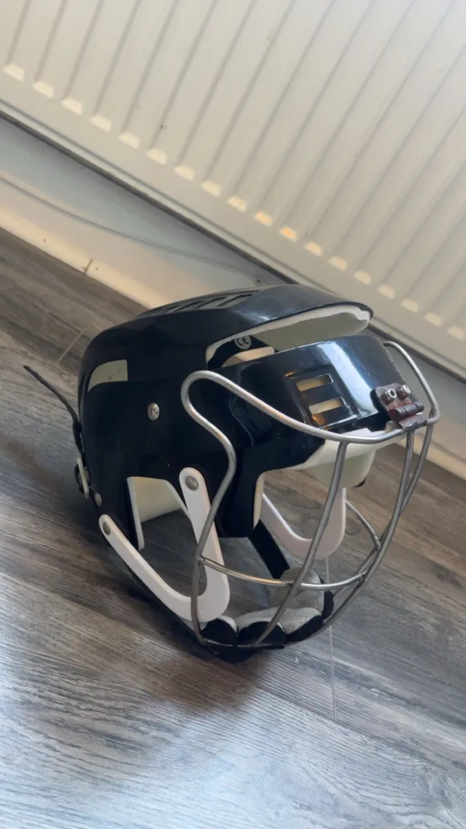Cooper helmet - Image 1