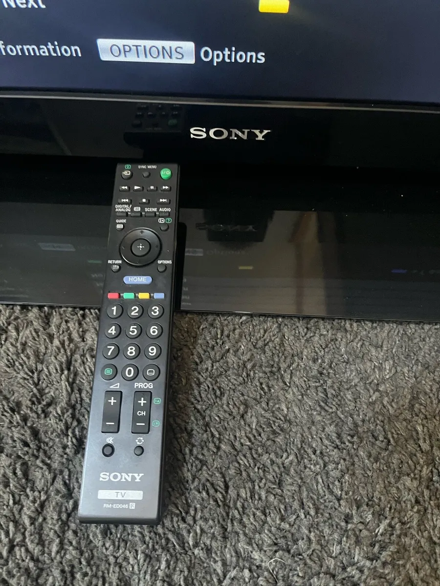 Sony 32” LCD tv - Image 3