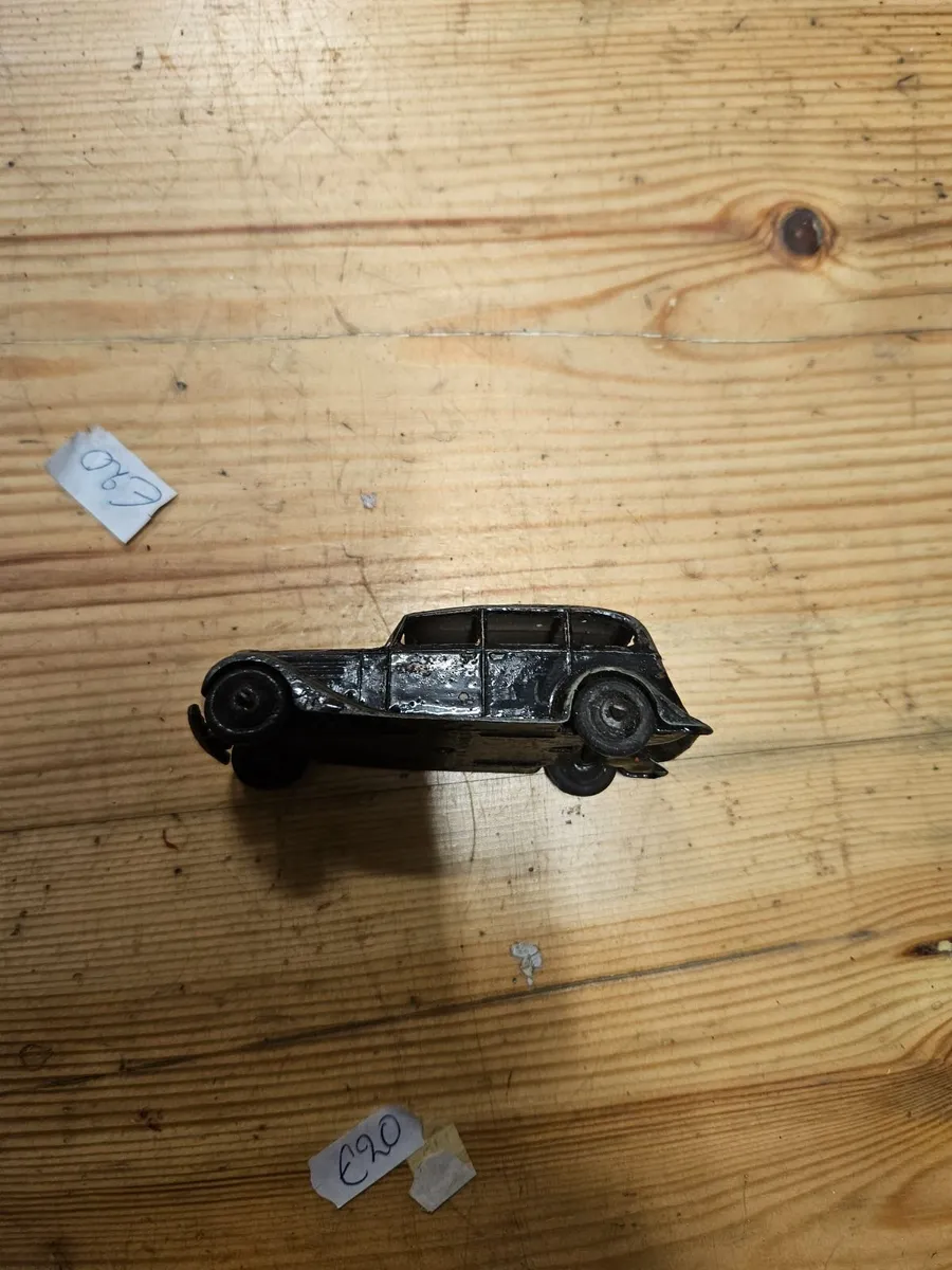 Dinky 1950's Car - Image 1