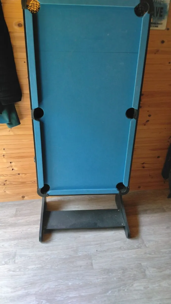 Small foldable pool table - Image 2