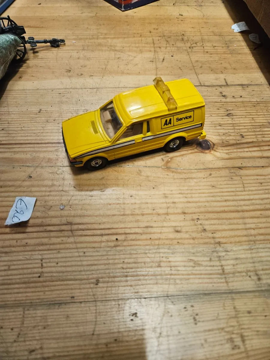 Corgi Ford Escort AA Van