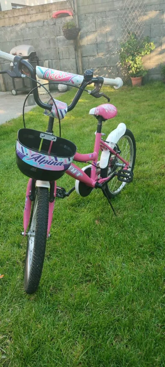 Girls bike - Image 2