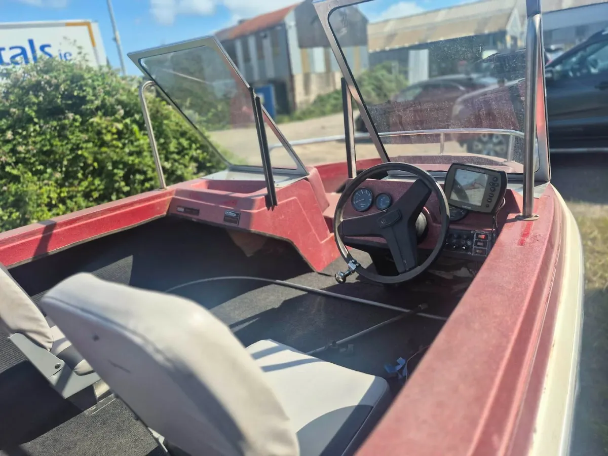 Boat + Trailer - Image 1