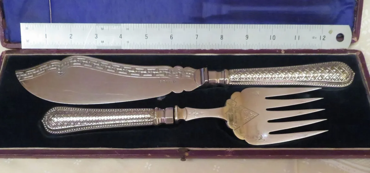 Fish Serving Set - Image 1
