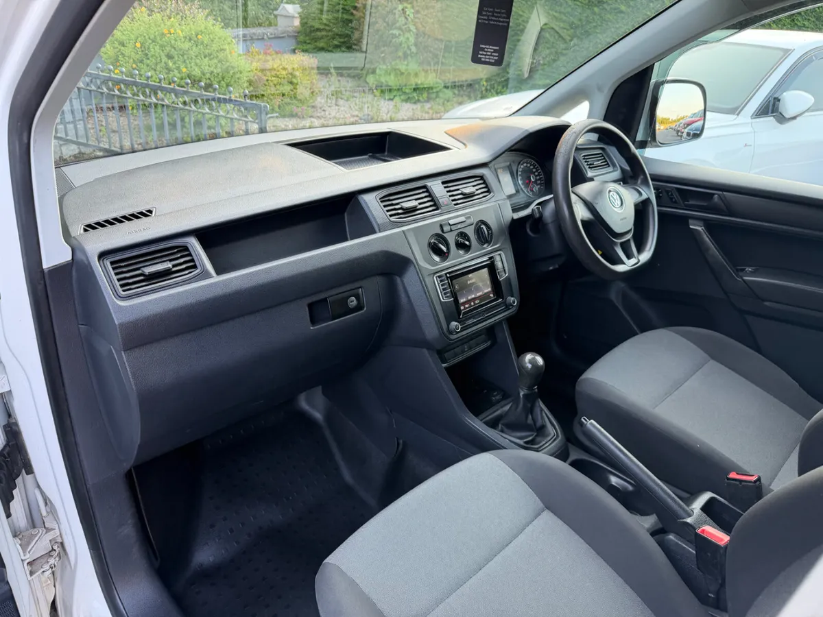 2017 Volkswagen Caddy 2.0 Tdi - Image 2