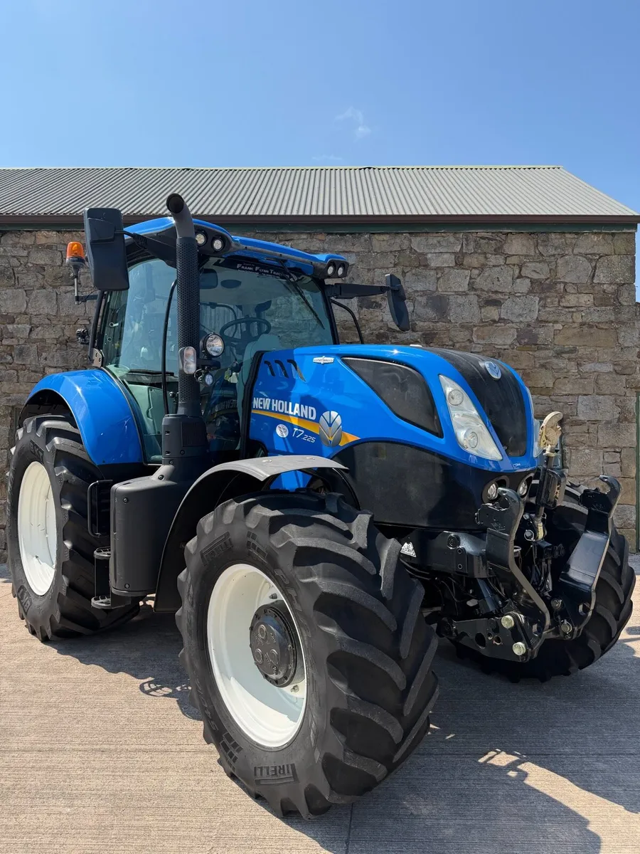 New Holland T7.225 Auto Command - Image 2
