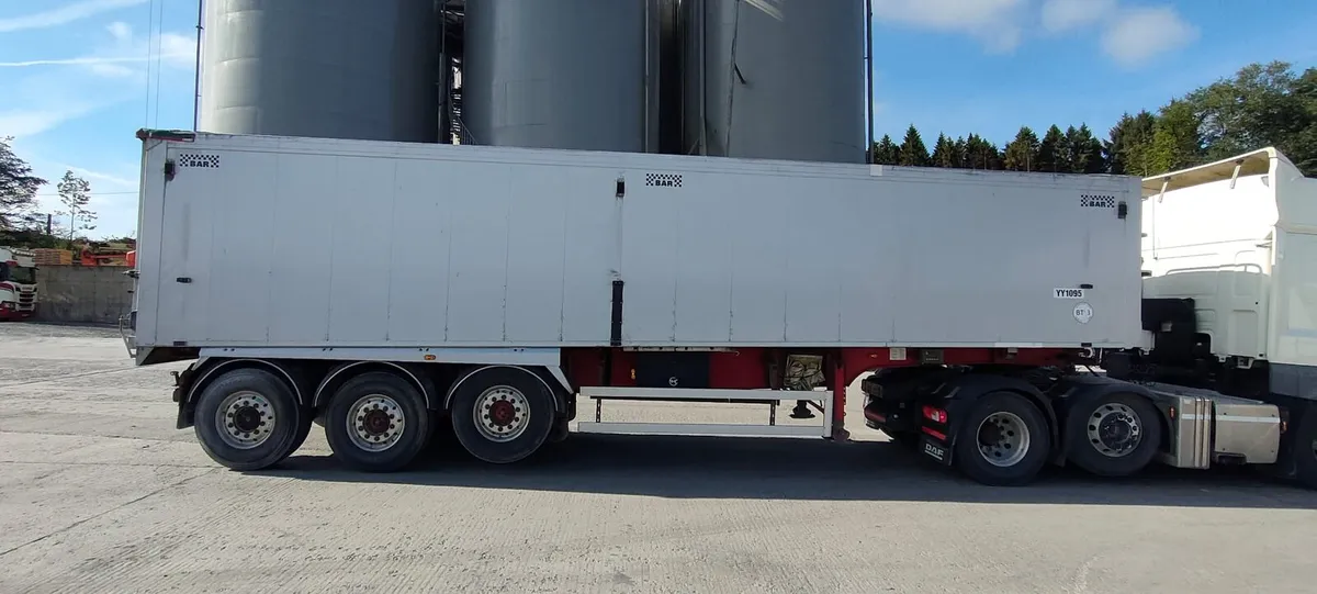 2012 Fruehauf Bulk Tipping Trailer - Image 1