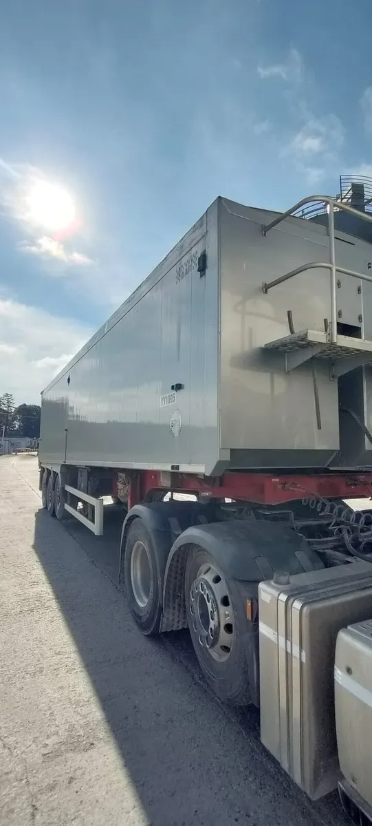 2012 Fruehauf Bulk Tipping Trailer - Image 2