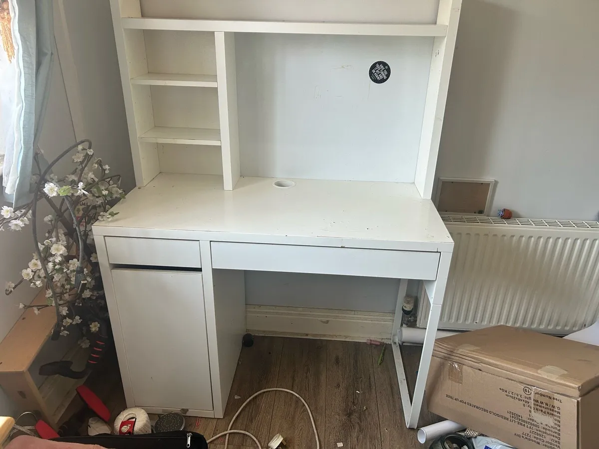 White ikea dedk - Image 1