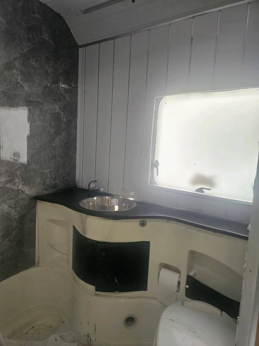 Motorhome - Image 3