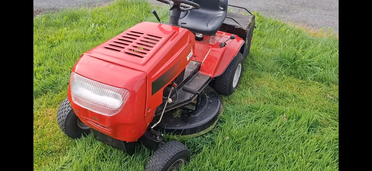 Ride on mower - Image 1