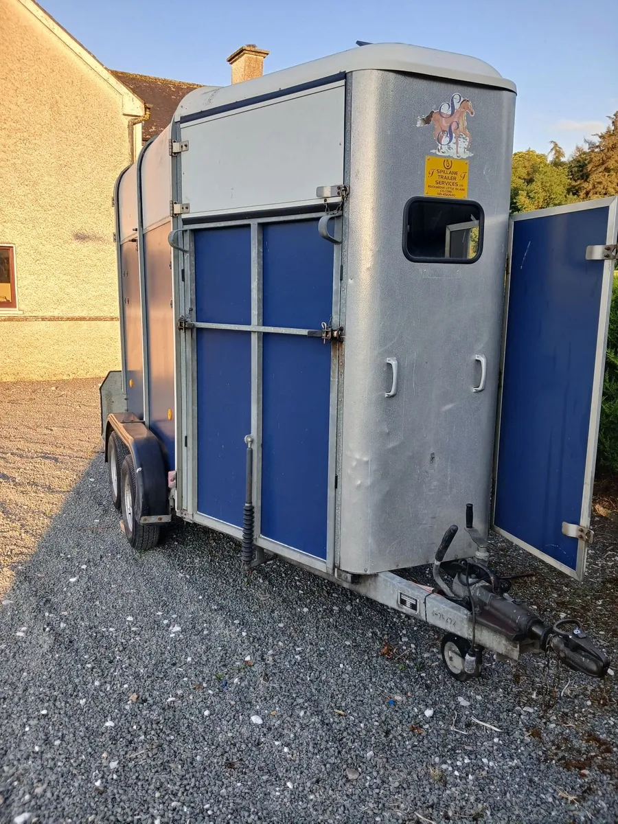 Horse box - Image 2