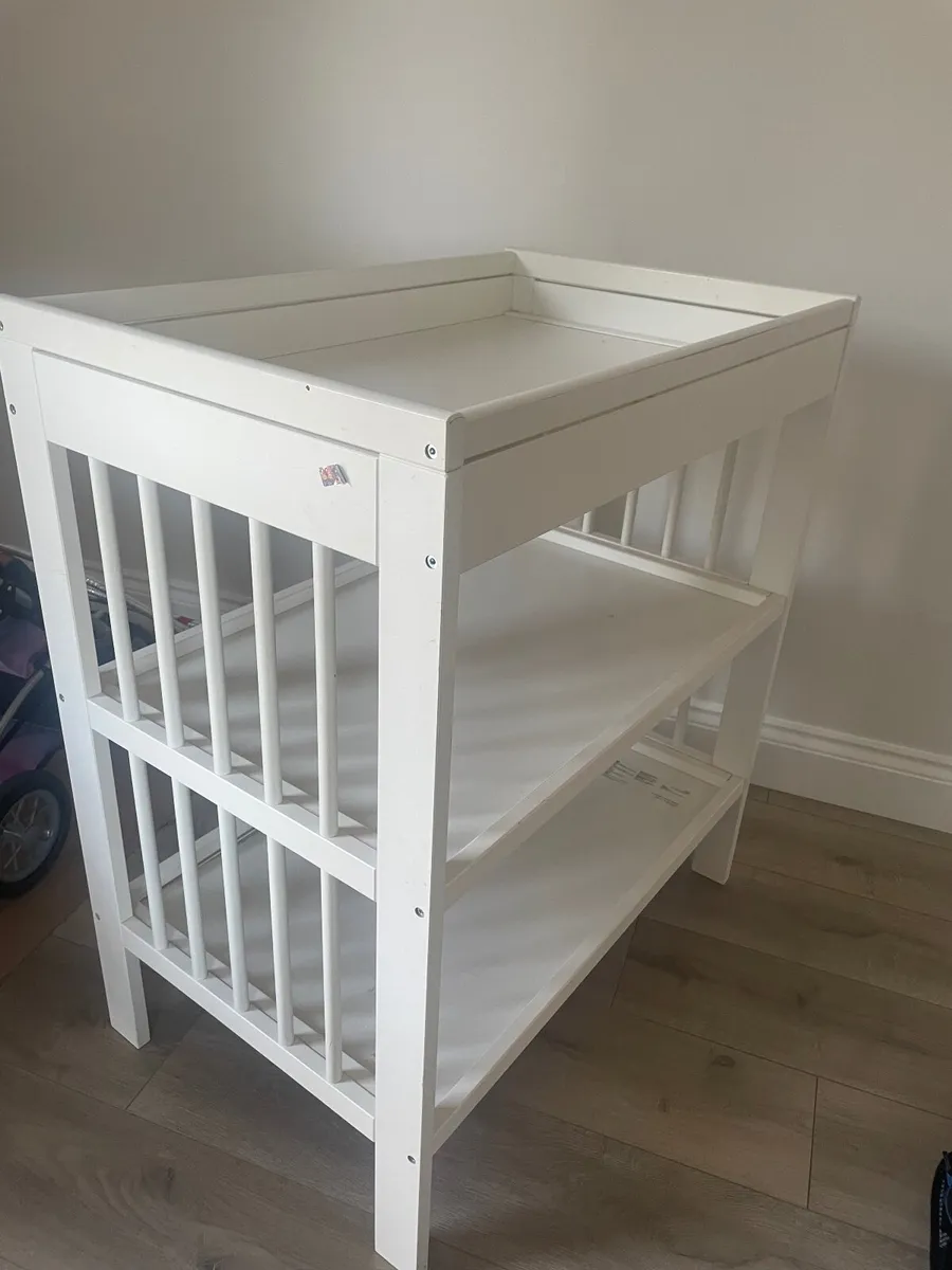 IKEA changing table - Image 1