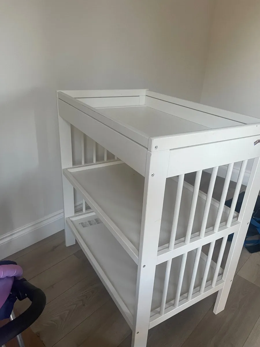 IKEA changing table - Image 3