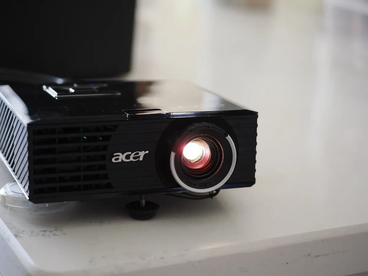 Acer K11 LED Projector - Image 1