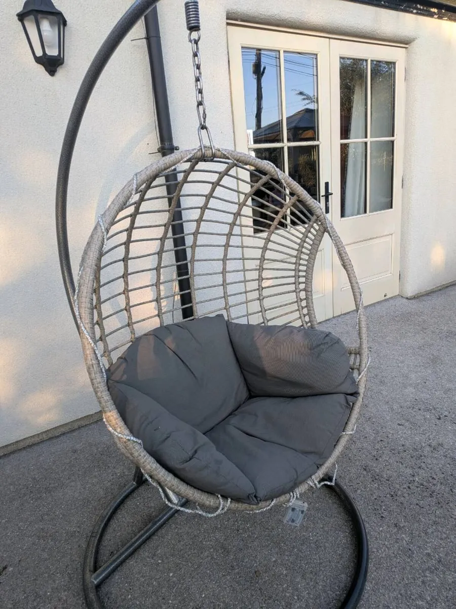Egg chair - Image 1