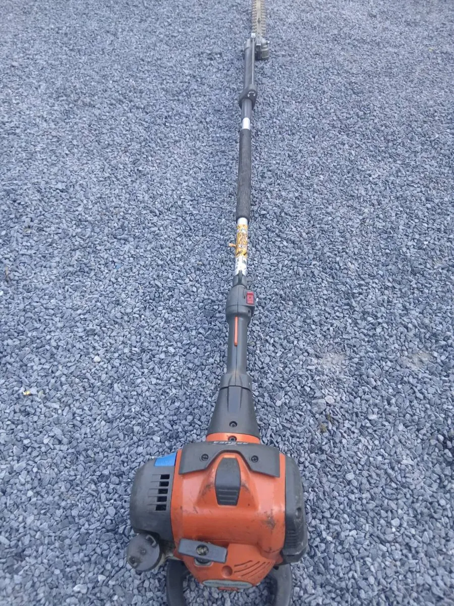 HUSQVARNA LONG REACH HEDGE STRIMMERS - Image 3