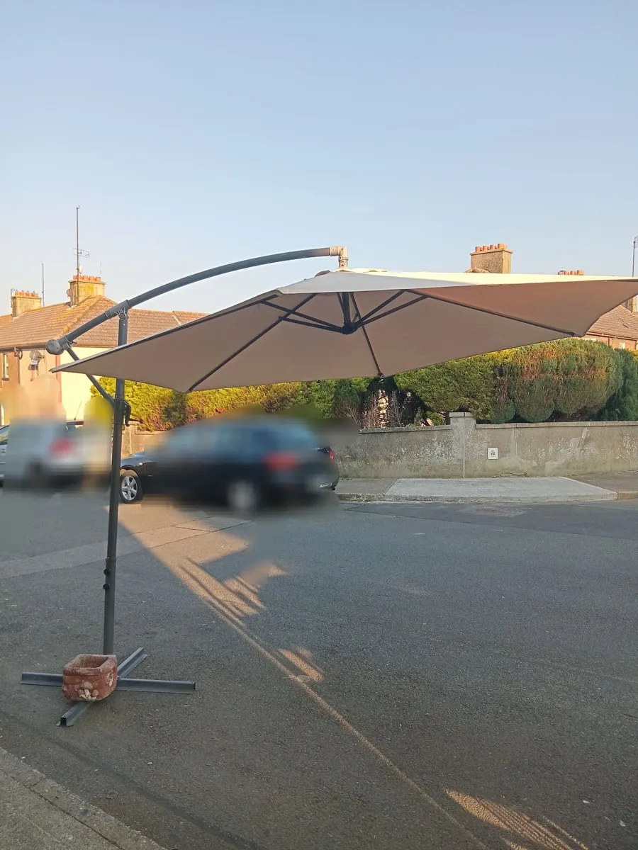 Large Garden umbrella - Image 1