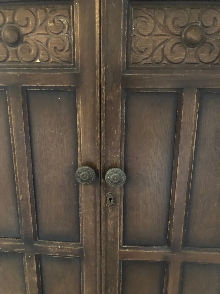 Antique wardrobe - Image 3