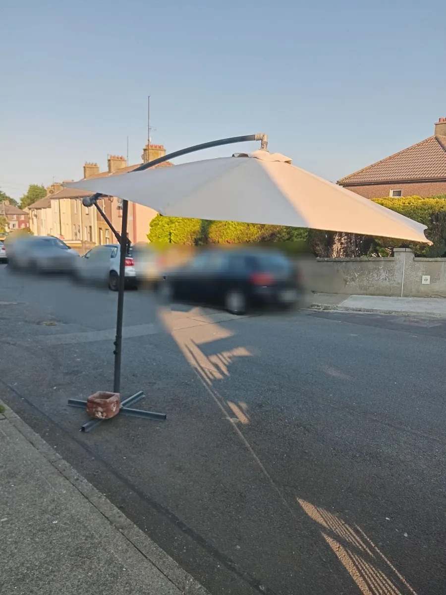 Large Garden umbrella - Image 2