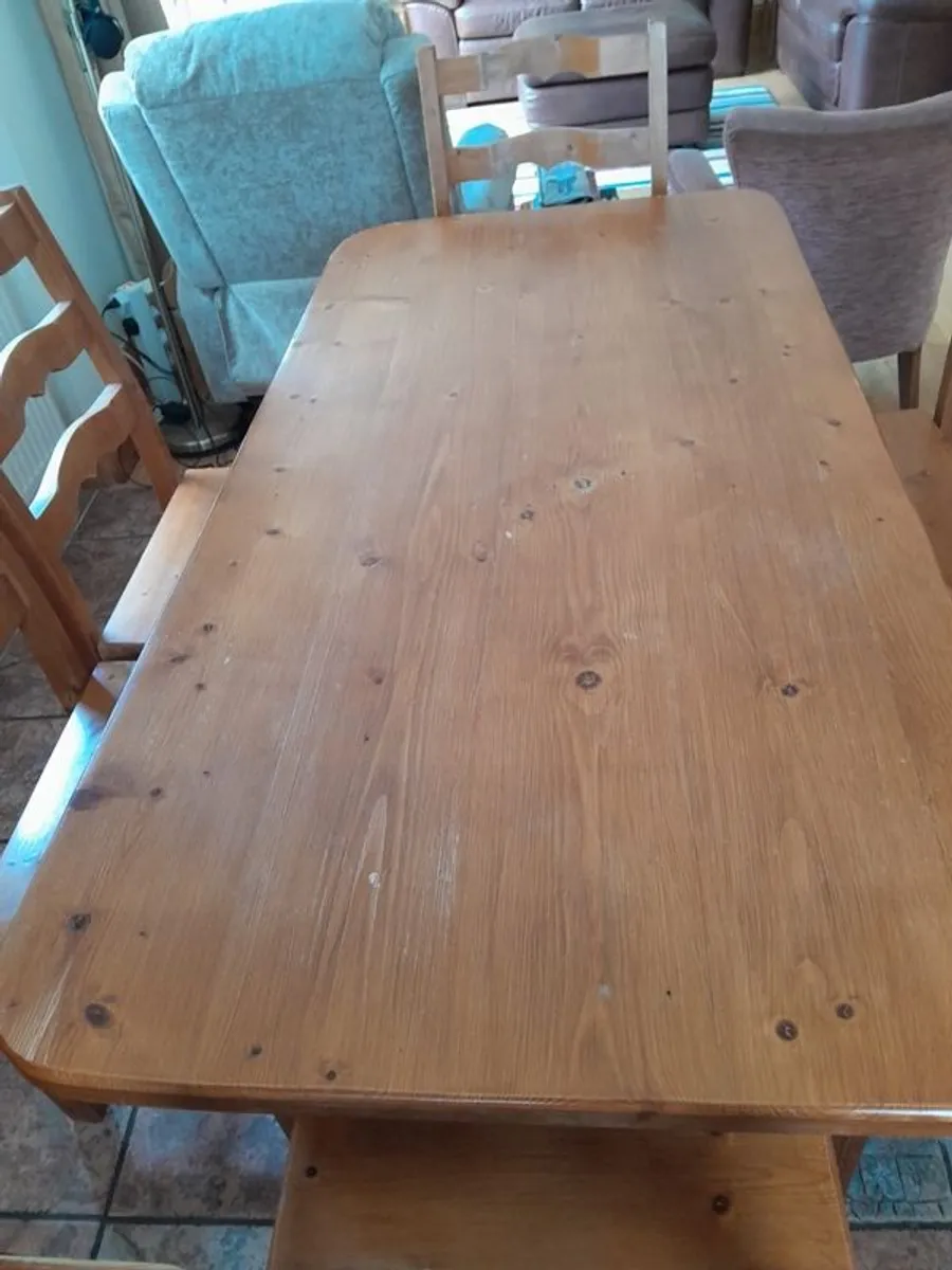 Kitchen table & six chairs - Image 1