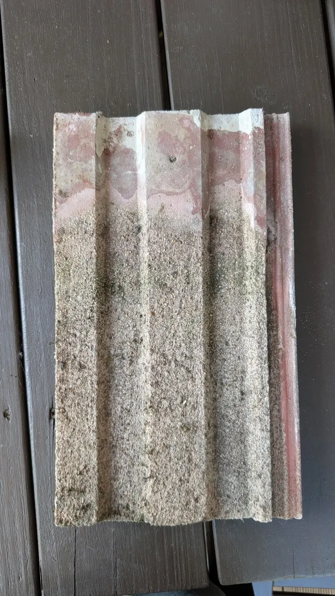 Reclaimed Roof Tiles 15x9 - Image 1