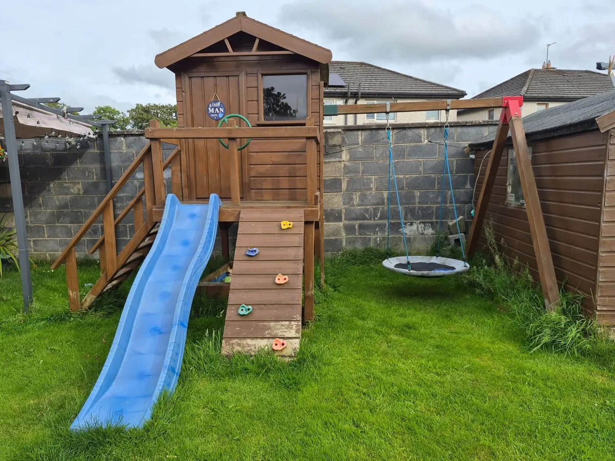 Tree House 230x155cm base, with Slide and Swing! - Image 3