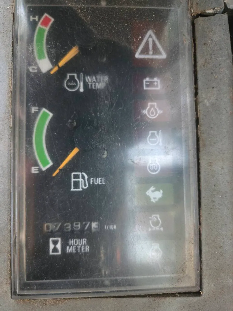 Takeuchi TB125 - Image 4