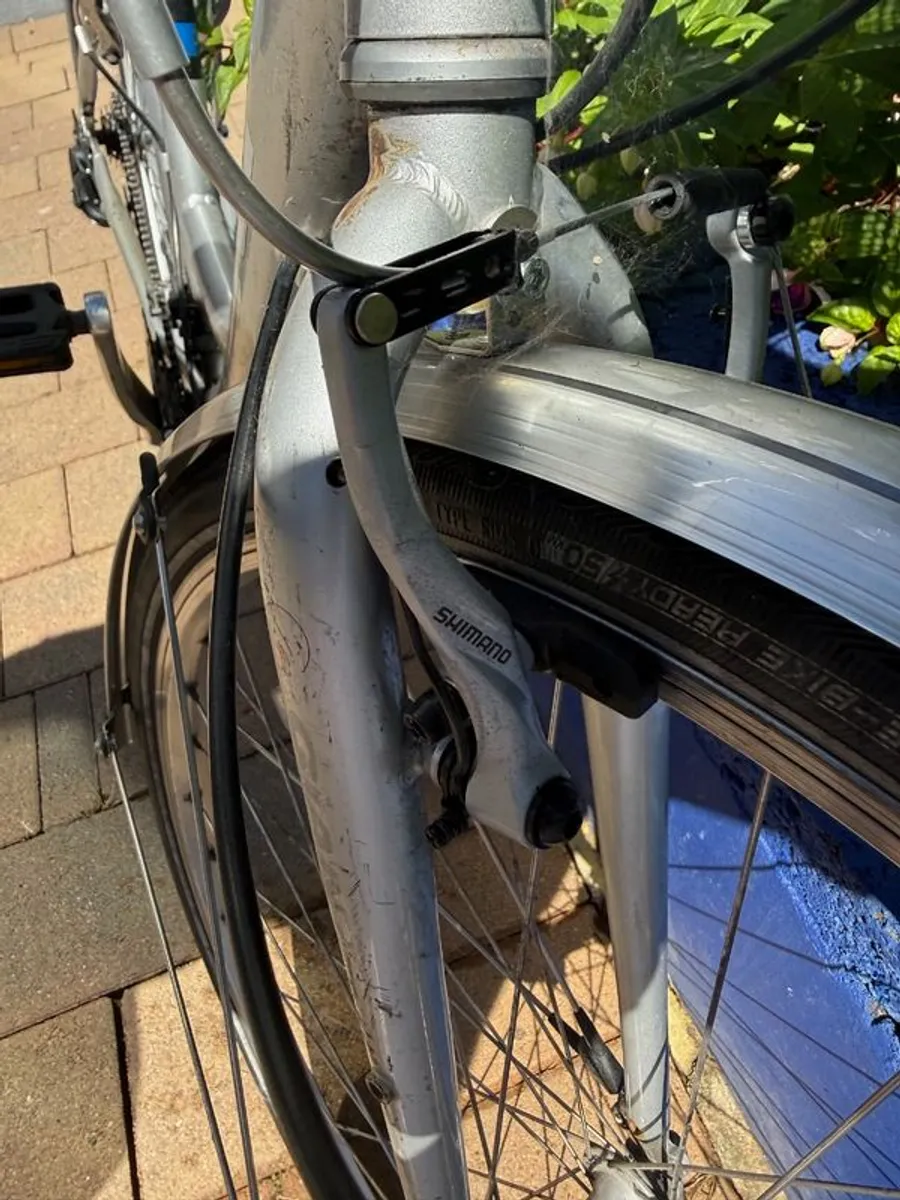 Ladies Hybrid Bike - Image 2