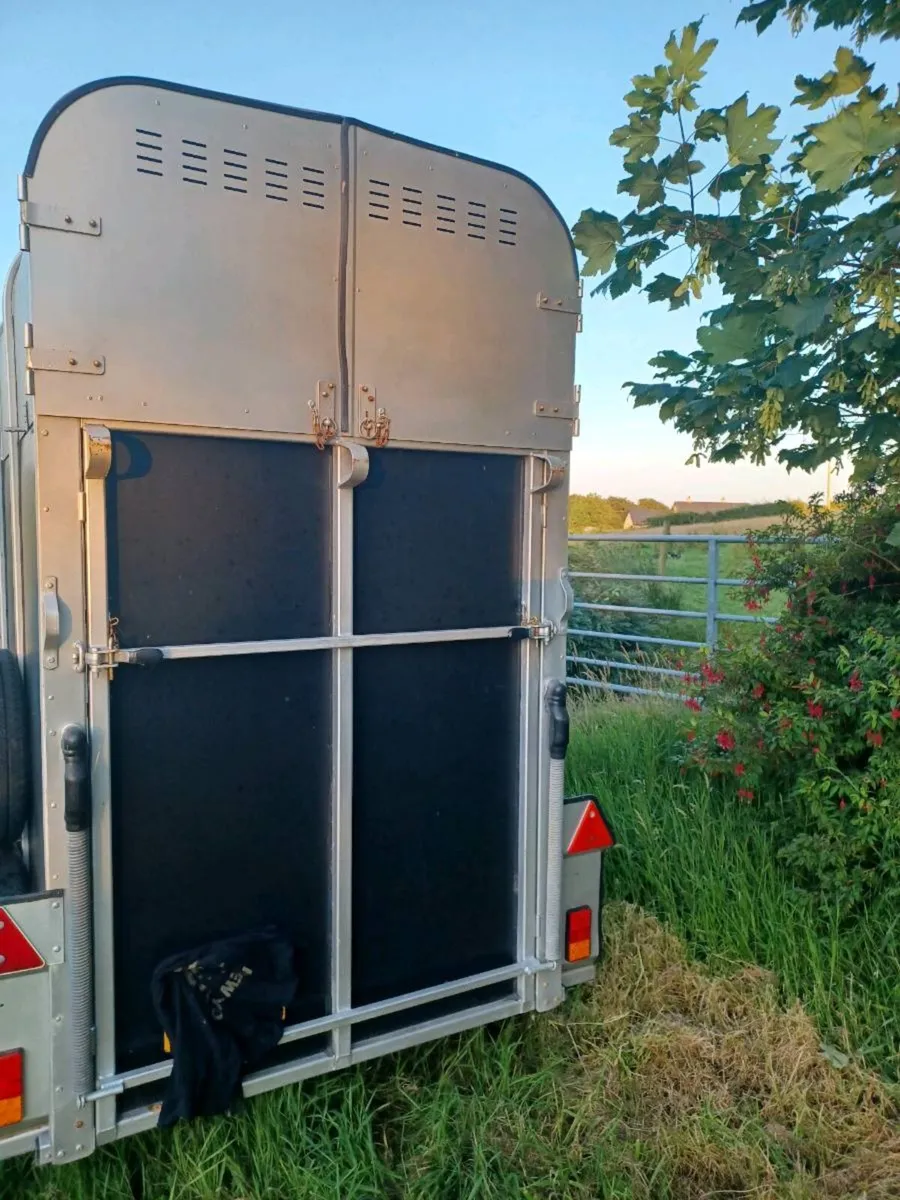 Horse trailer - Image 3