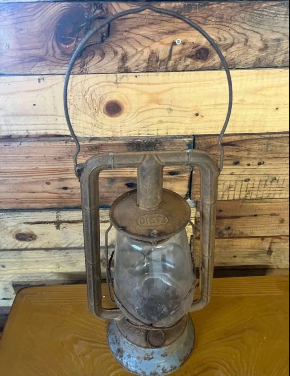 Antique lantern - Image 3