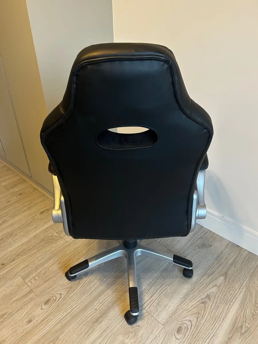 Black & Red Racing Gaming Chair / Ergonomic Office - Image 2