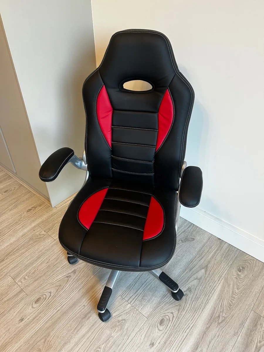 Black & Red Racing Gaming Chair / Ergonomic Office - Image 4