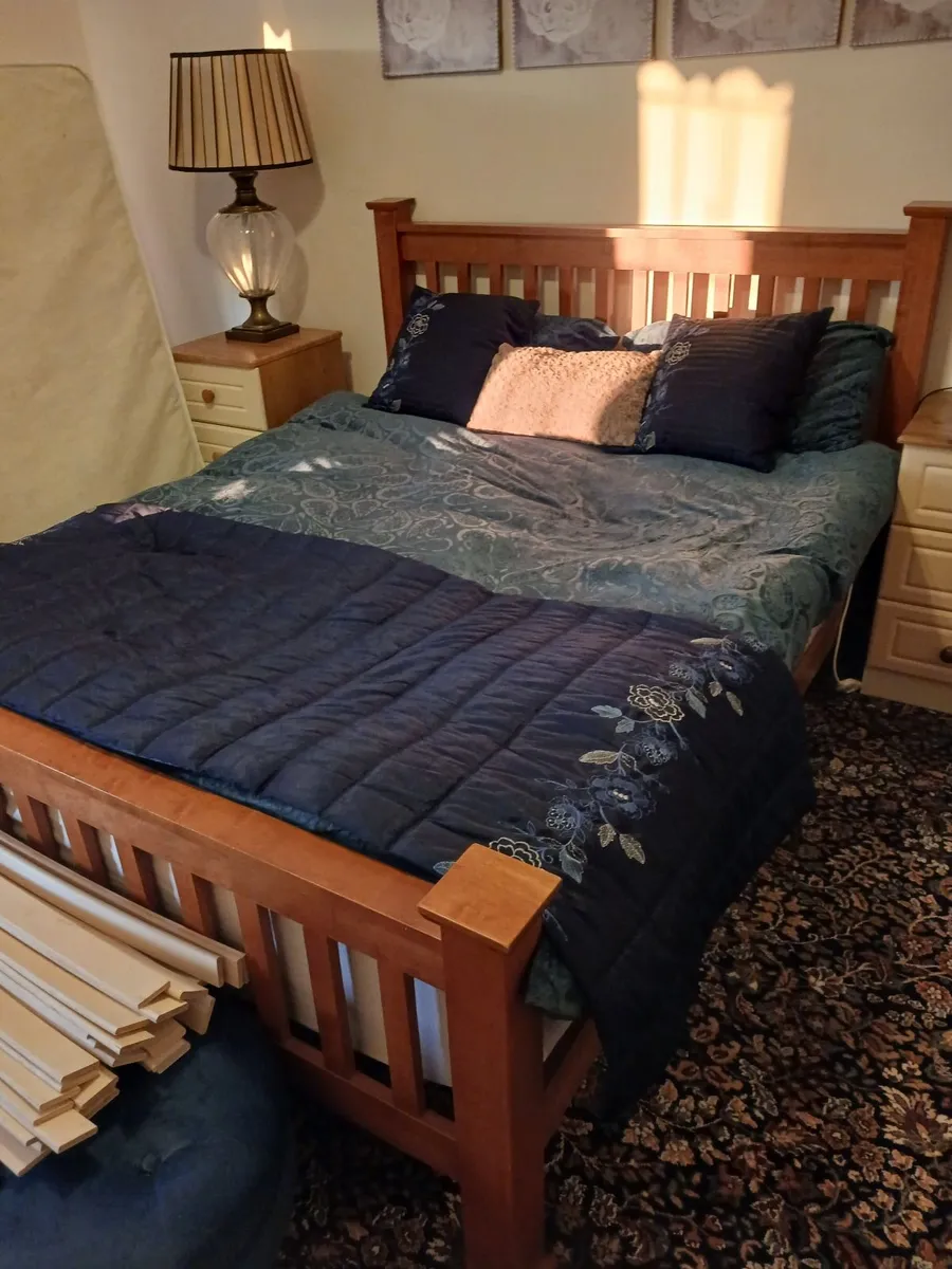 Bed - Image 1