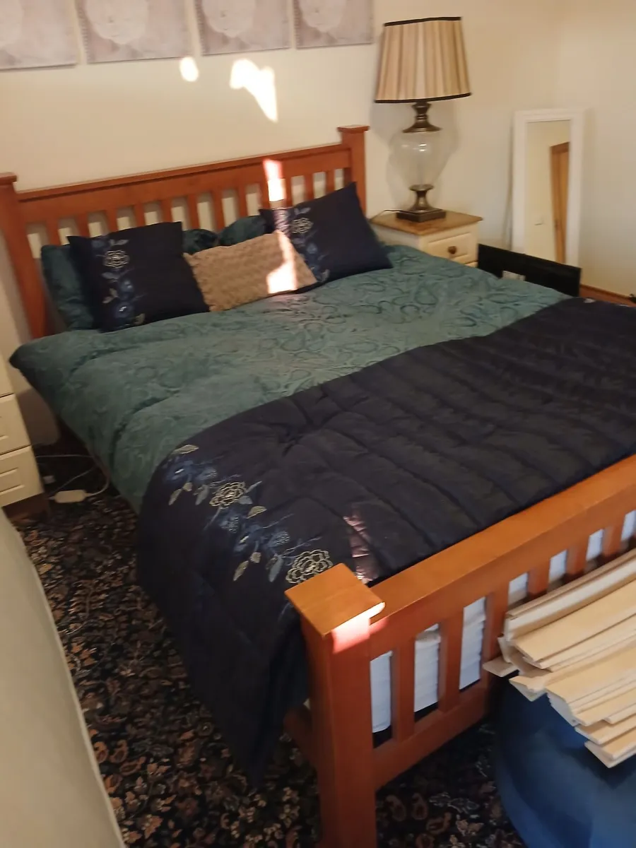 Bed - Image 2