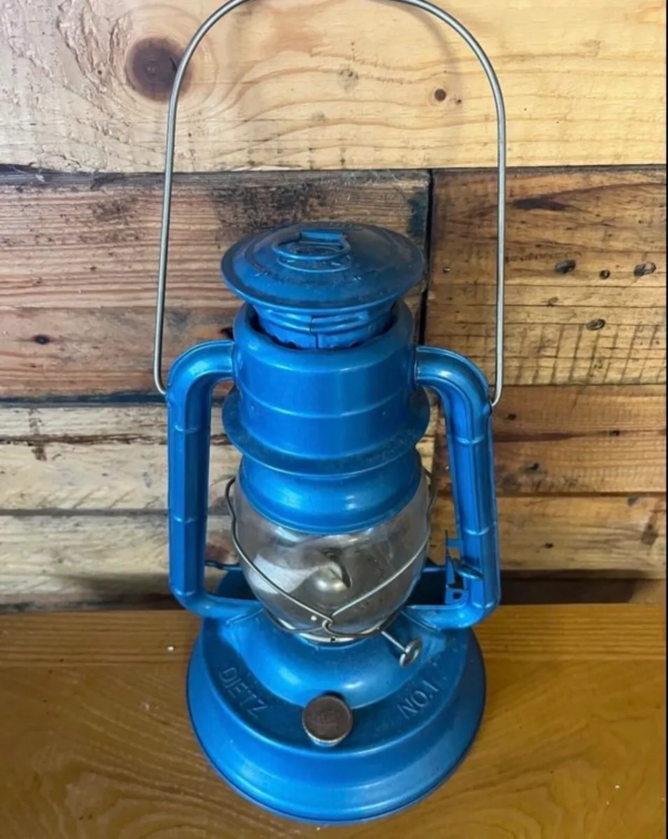Dietz Little Wizard lantern