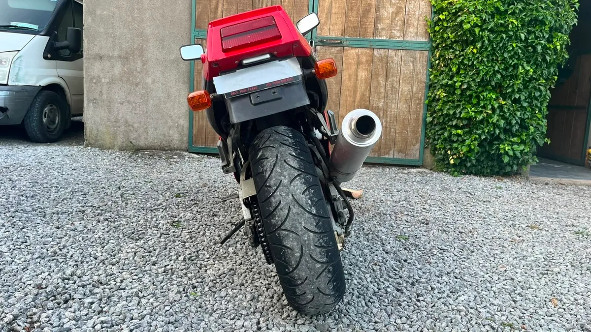 ZXR 750 H1 - Image 4