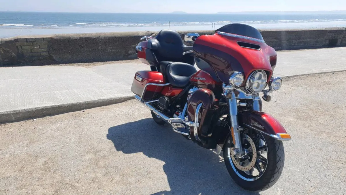 Harley-Davidson FLHTK - Image 1