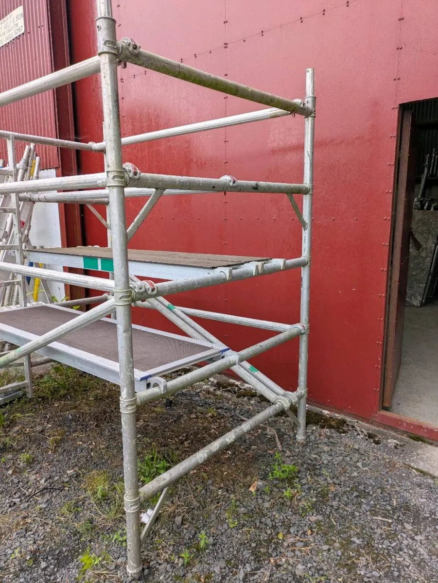 Scaffolding tower - Image 2